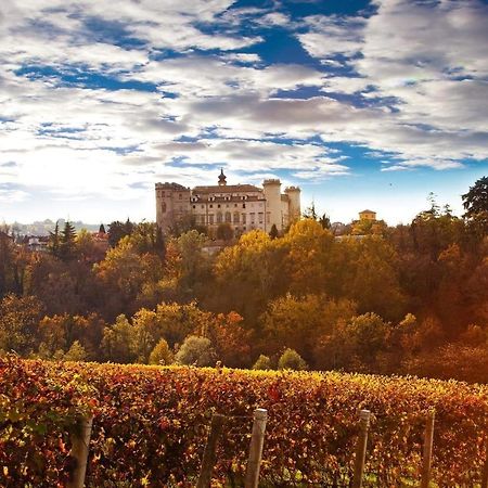 Aparthotel La Rocca Di Efisio Costigliole d'Asti Zewnętrze zdjęcie
