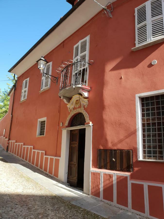 Aparthotel La Rocca Di Efisio Costigliole d'Asti Zewnętrze zdjęcie