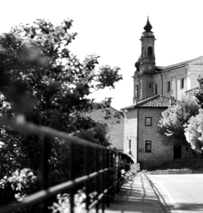 Aparthotel La Rocca Di Efisio Costigliole d'Asti Zewnętrze zdjęcie