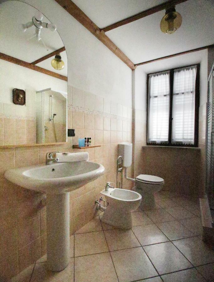 Aparthotel La Rocca Di Efisio Costigliole d'Asti Zewnętrze zdjęcie
